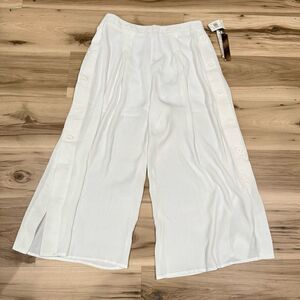 NEW June and Hudson Button Wide Leg White Lightweight Pants Women’s Large